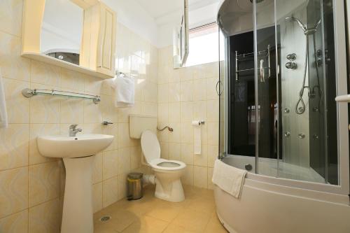 Imagen de la habitación del Hotel Class, Oradea. Foto 6
