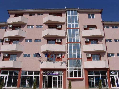 Imagen general del Hotel Class, Oradea. Foto 5