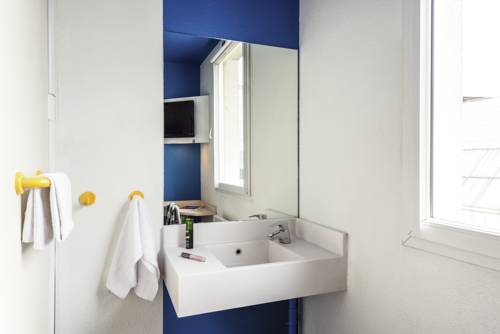 Imagen de la habitación del Hotel Class'eco Carcassonne. Foto 9