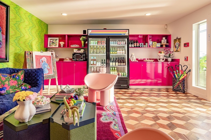 Imagen de los interiores del Hotel Classen Inn. Foto 14