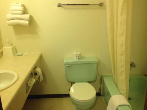 Imagen de la habitación del Hotel Classic Inn. Foto 8