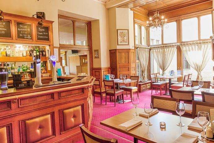 Imagen del bar/restaurante del Hotel Classic Lodges - Bagden Hall. Foto 3