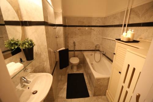 Imagen general del Hotel Classic Luxury Apartment. Foto 12