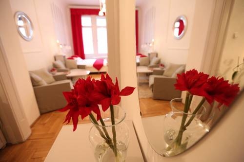 Imagen general del Hotel Classic Luxury Apartment. Foto 15