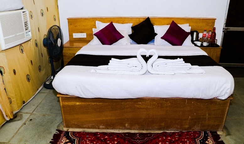 Imagen de la habitación del Hotel Classic Thar Resort Camp. Foto 14