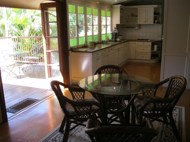 Imagen de la habitación del Hotel Classique Bed and Breakfast. Foto 9