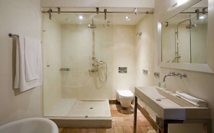 Imagen de la habitación del Hotel Claude Marbella. Foto 13