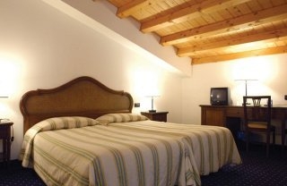Imagen de la habitación del Hotel Claudia Augusta. Foto 3