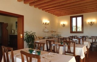 Imagen del bar/restaurante del Hotel Claudia Augusta. Foto 2
