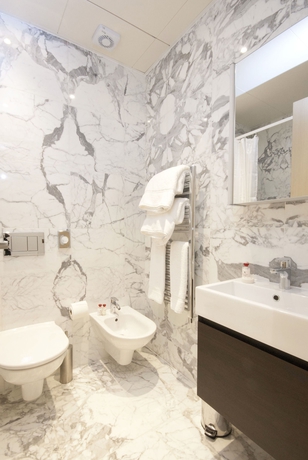 Imagen de la habitación del Hotel Claverley Court. Foto 3