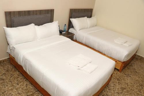 Imagen de la habitación del Hotel Clavina. Foto 17