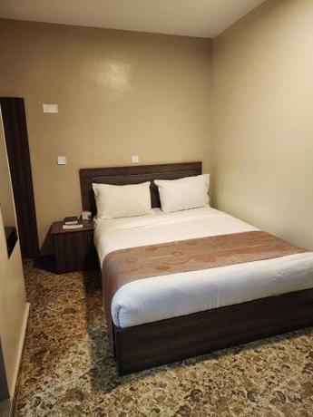 Imagen de la habitación del Hotel Clavina. Foto 20