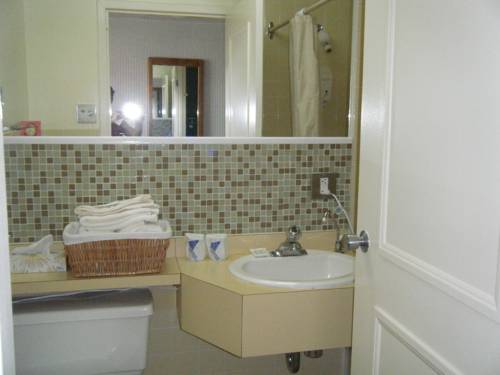 Imagen de la habitación del Hotel Claymore Inn And Suites. Foto 4