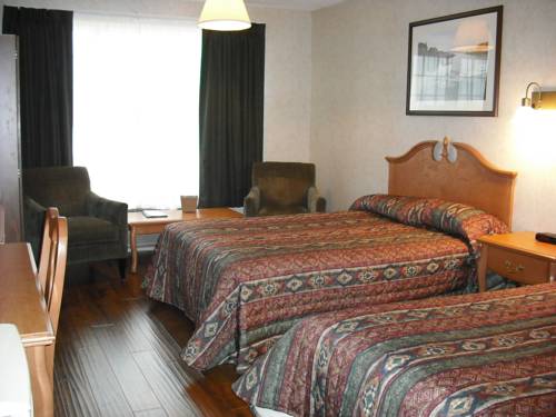 Imagen de la habitación del Hotel Claymore Inn And Suites. Foto 10
