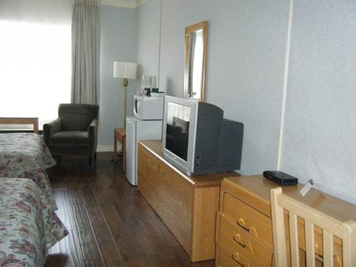 Imagen de la habitación del Hotel Claymore Inn And Suites. Foto 15