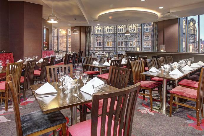 Imagen del bar/restaurante del Hotel Clayton Cardiff. Foto 3