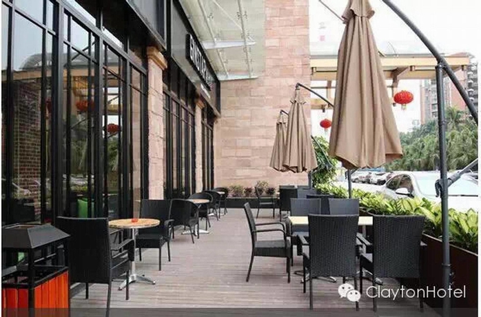 Imagen de los interiores del Hotel Clayton. Foto 15