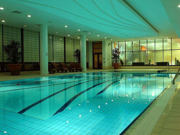 Imagen de la piscina del Hotel Clayton Whites. Foto 13