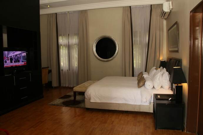 Imagen de la habitación del Hotel Clear Essence California Spa and Wellness Resort. Foto 19