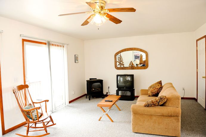 Imagen de la habitación del Hotel Clear Lake Resort. Foto 3