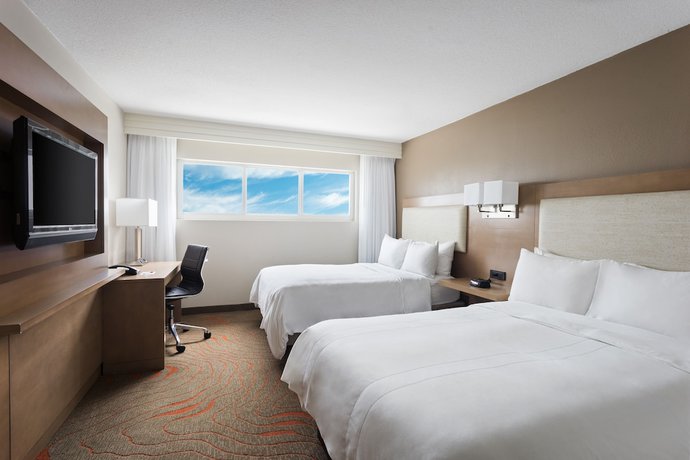 Imagen de la habitación del Hotel Clearwater Beach Marriott Suites On Sand Key. Foto 7