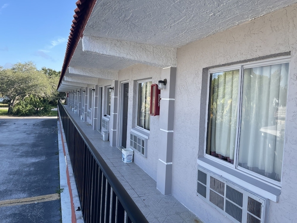 Imagen general del Hotel Clearwater Inn. Foto 3