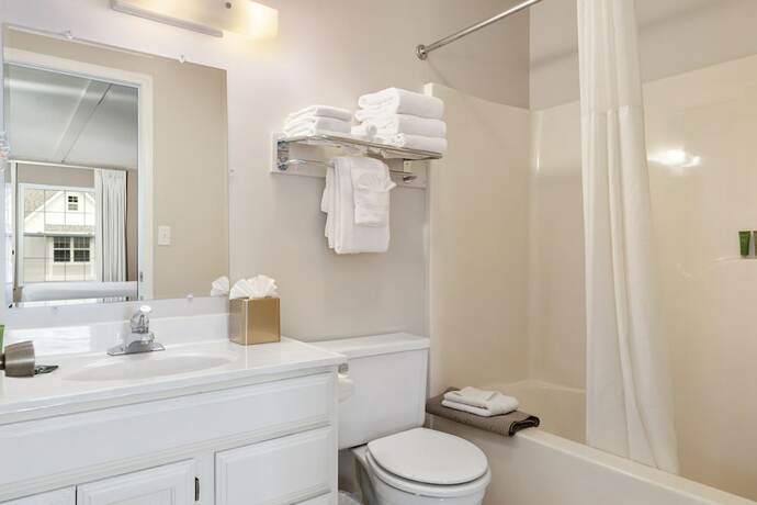 Imagen general del Hotel Clearwater Lakeshore Motel. Foto 2