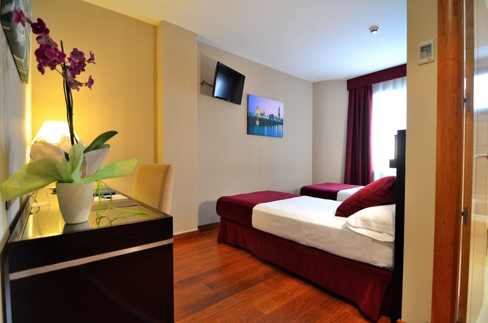 Imagen de la habitación del Hotel Clement Barajas. Foto 5