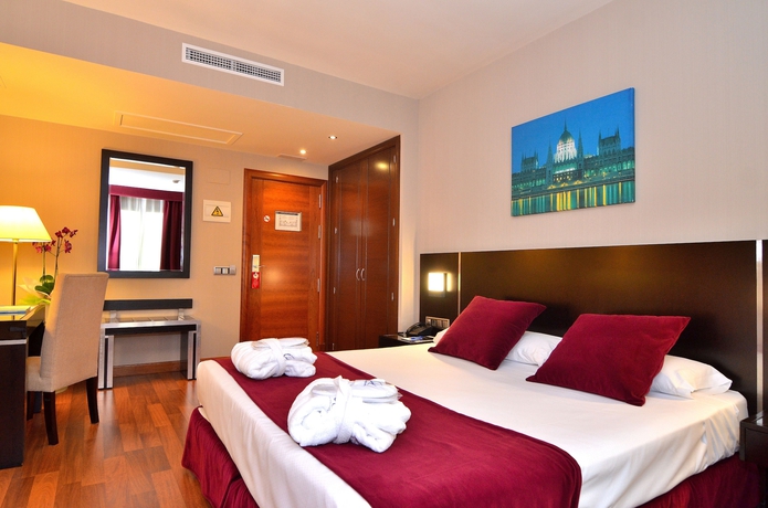 Imagen de la habitación del Hotel Clement Barajas. Foto 8