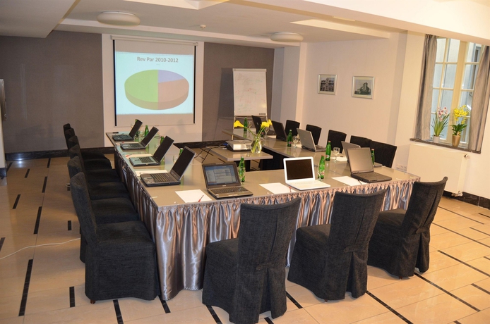 Imagen de los interiores del Hotel Clement, Praga. Foto 10