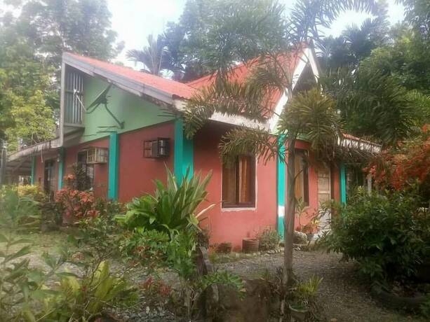 Imagen general del Hotel Clemente's Garden and Resort. Foto 3