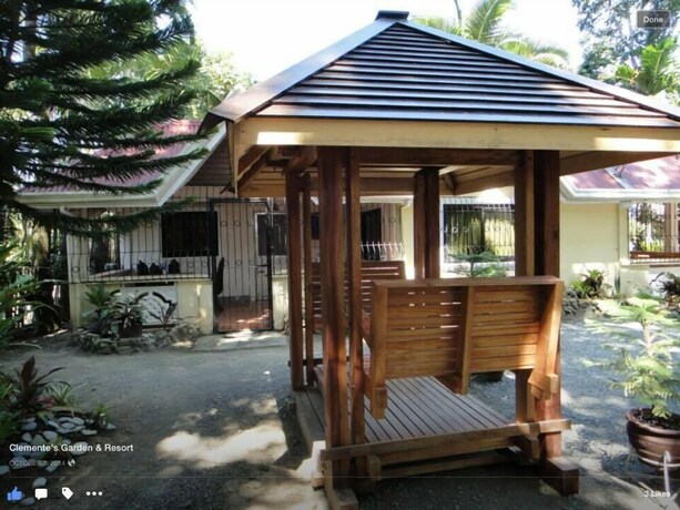 Imagen de los exteriores del Hotel Clemente's Garden and Resort. Foto 17