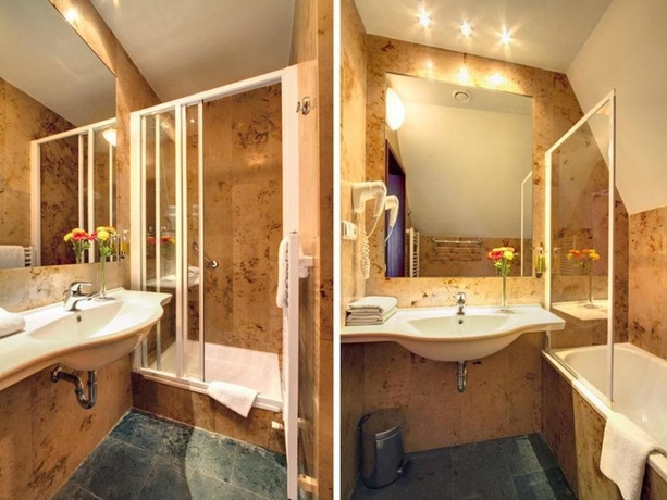 Imagen de la habitación del Hotel Clementin. Foto 8