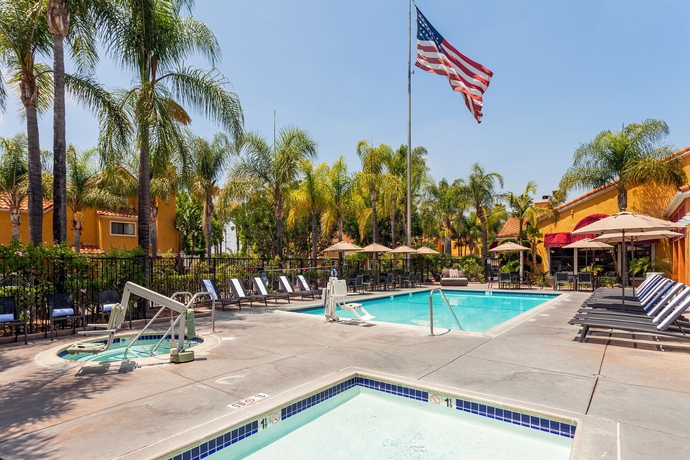 Imagen de la piscina del Hotel Clementine and Suites Anaheim. Foto 16