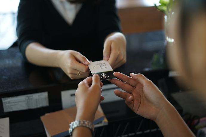 Imagen de los interiores del Hotel Cleo Jemursari. Foto 17