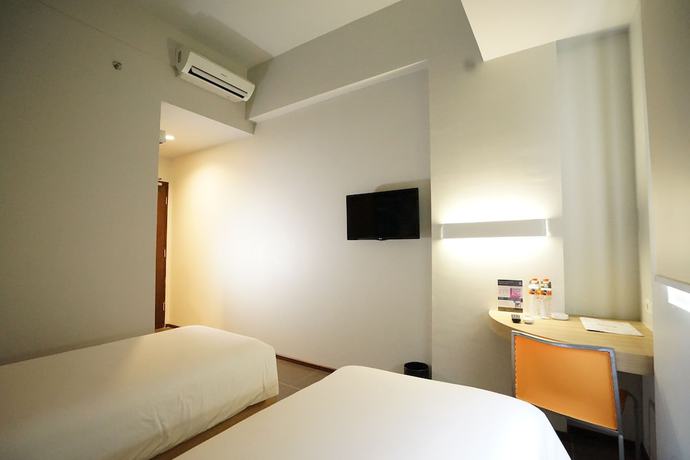 Imagen de la habitación del Hotel Cleo Jemursari. Foto 12