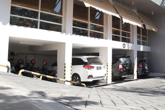 Imagen de los exteriores del Hotel Cleo Walikota Surabaya. Foto 11