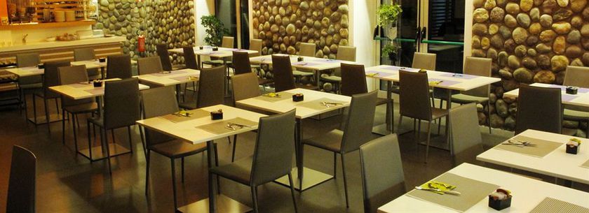 Imagen de los exteriores del Hotel Cleofe. Foto 8