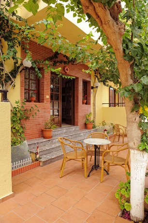 Imagen de los exteriores del Hotel Cleopatra Apartments. Foto 18