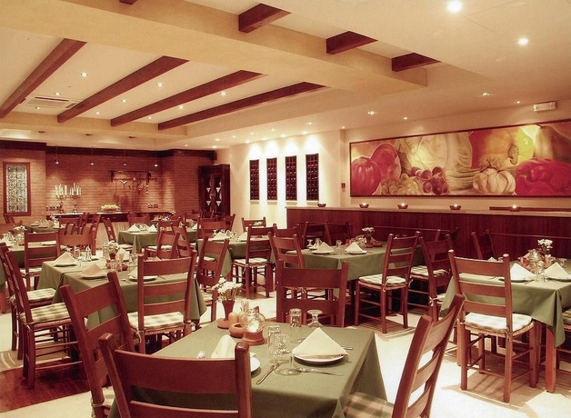 Imagen del bar/restaurante del Hotel Cleopatra, NICOSIA. Foto 3