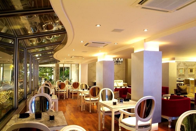 Imagen del bar/restaurante del Hotel Cleopatra, NICOSIA. Foto 4