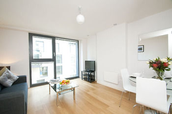 Imagen de la habitación del Hotel Cleyro Serviced Apartments-finzels Reach. Foto 6