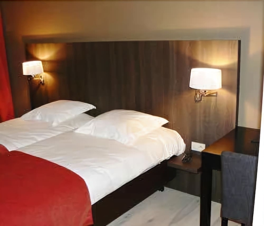 Imagen de la habitación del Hotel Cleythil. Foto 8