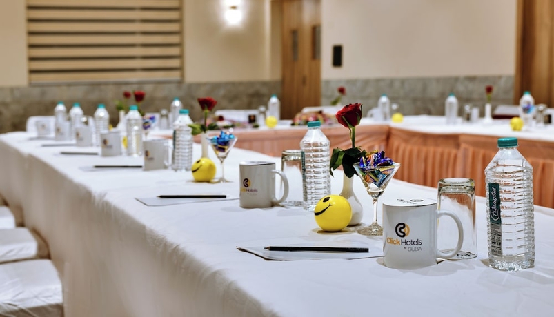Imagen de los interiores del Hotel Click Bhuj. Foto 16