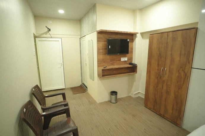 Imagen de los interiores del Hotel Click Find Stay Orderly Bazar. Foto 15