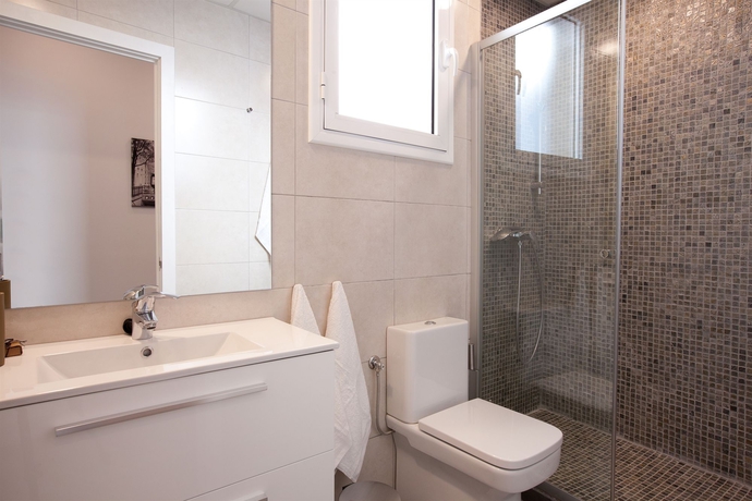 Imagen de la habitación del Hotel Click and Flat Seneca Suites. Foto 5