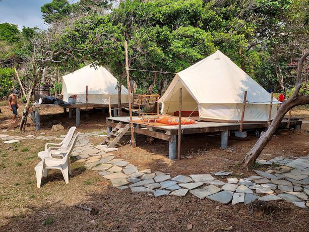 Imagen de la habitación del Hotel Cliff Cottage Resort. Foto 5