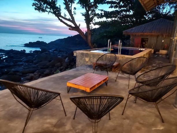 Imagen de la habitación del Hotel Cliff Cottage Resort. Foto 12
