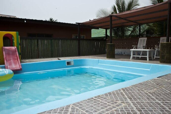 Imagen general del Hotel Cliff Haven Beach Resort. Foto 8