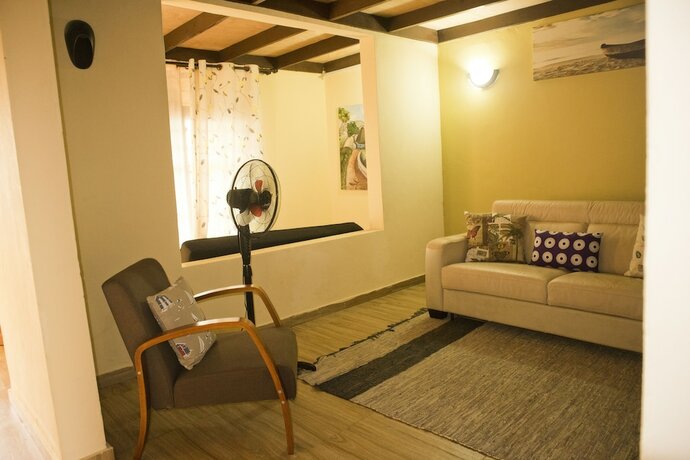 Imagen general del Hotel Cliff Haven Beach Resort. Foto 9